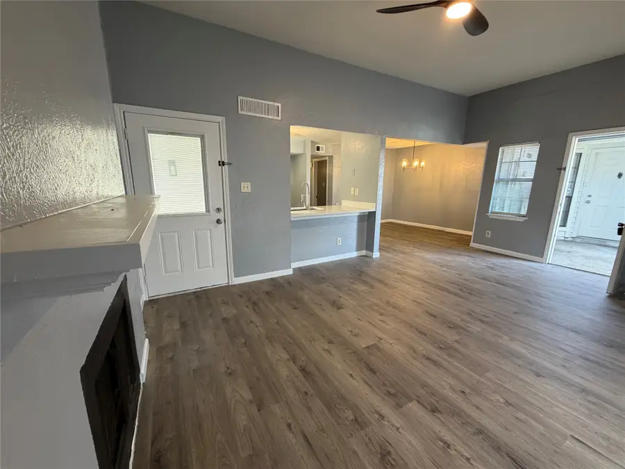 3040 Navarro Lane, Grand Prairie, TX 75052 - #3