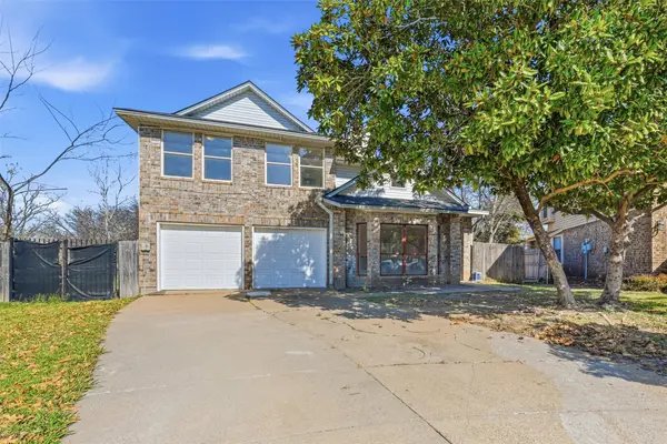 6301 Meadow Glen Drive, Arlington, TX 76018