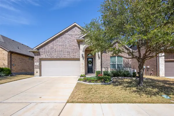 5825 Canyon Oaks Lane, Fort Worth, TX 76137