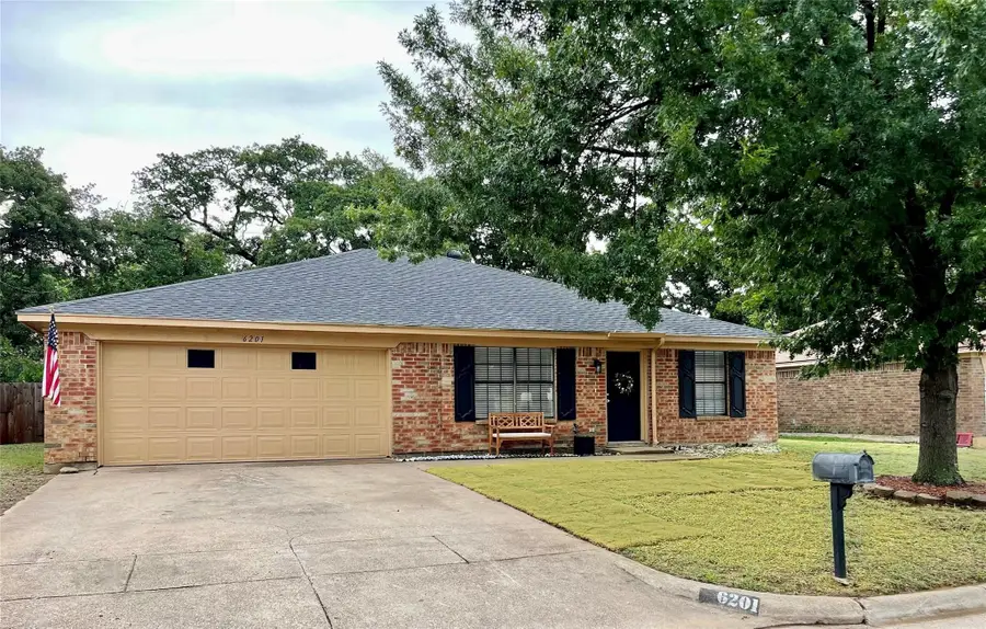 6201 Big Springs Drive, Arlington, TX 76001 - #2