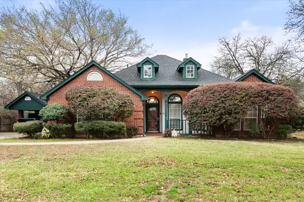 303/305 Cecile Court, Arlington, TX 76013