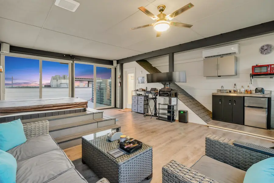 5710 La Vista Drive, Dallas, TX 75206 - #2