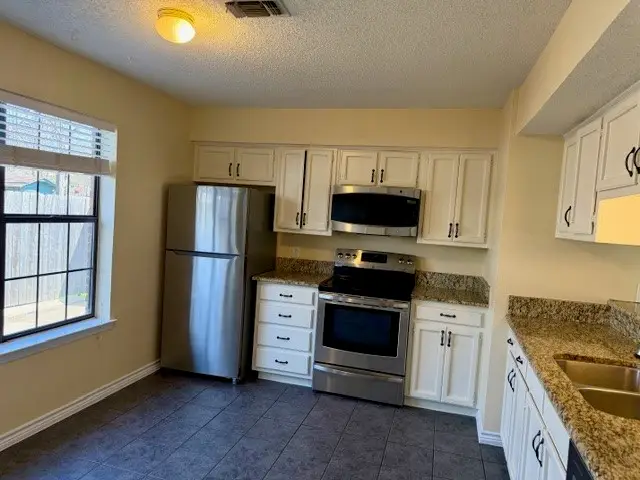 716 W Mulberry Street #1C, Denton, TX 76201 - #2