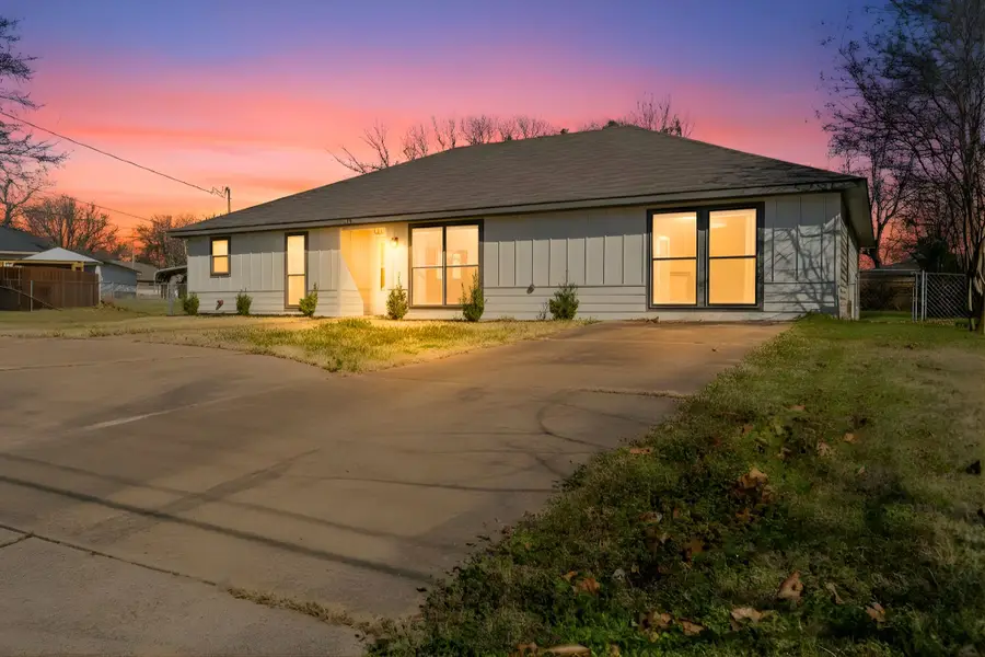 400 Baker Street, Lindale, TX 75771 - #3