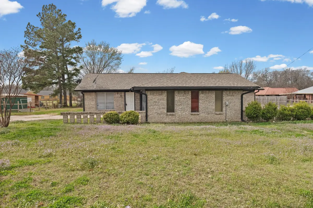 704 S Manson Street, Wolfe City, TX 75496 - #1