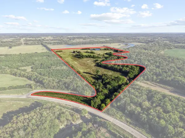 300 Co Rd 27100, Honey Grove, TX 75446