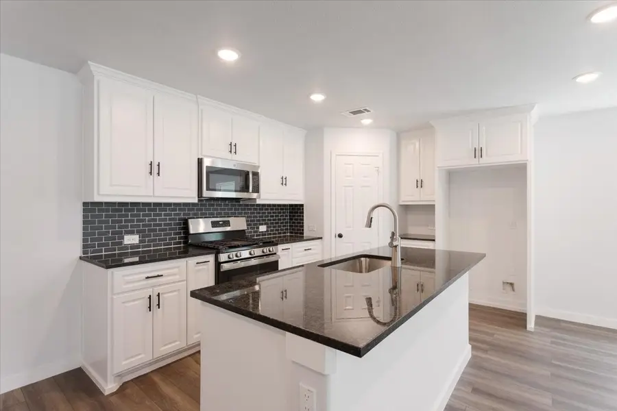 801 S Walnut, Sherman, TX 75090 - #2