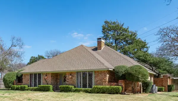 10017 Lost Oak Ridge Drive, Woodway, TX 76712