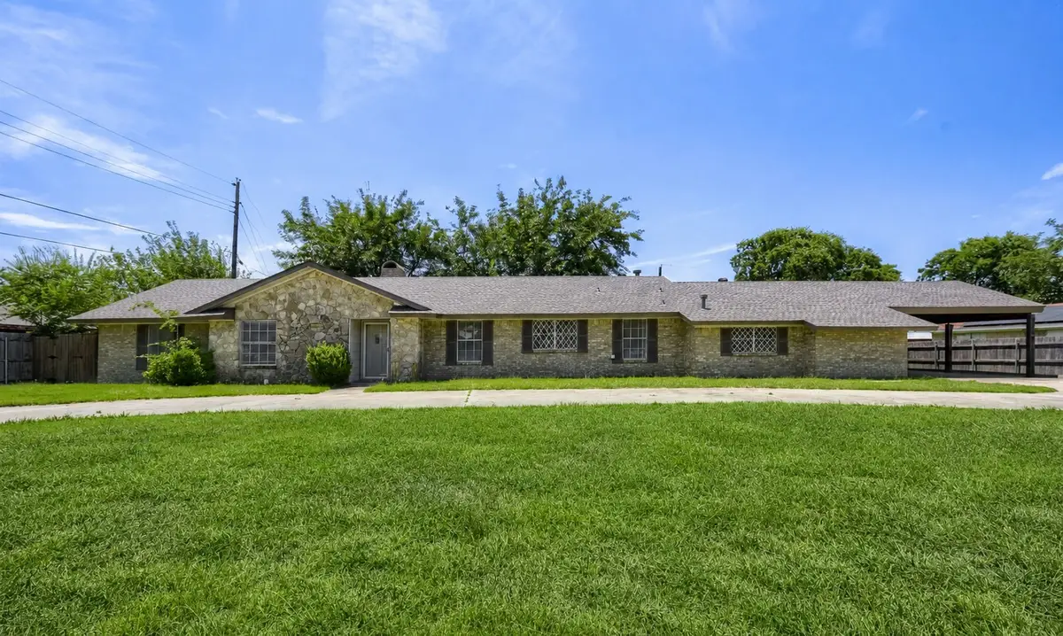 419 Allen Drive, Justin, TX 76247 - #1