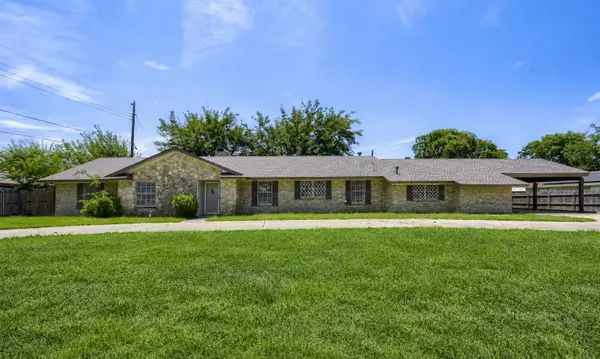 419 Allen Drive, Justin, TX 76247