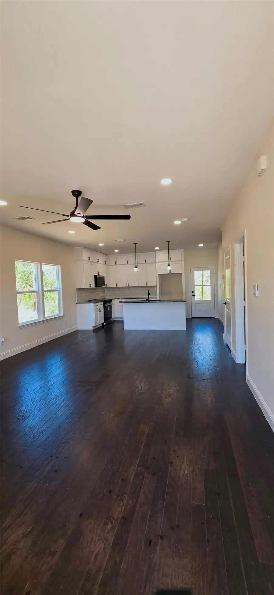 5660 Lone Star Circle, Granbury, TX 76048 - #2
