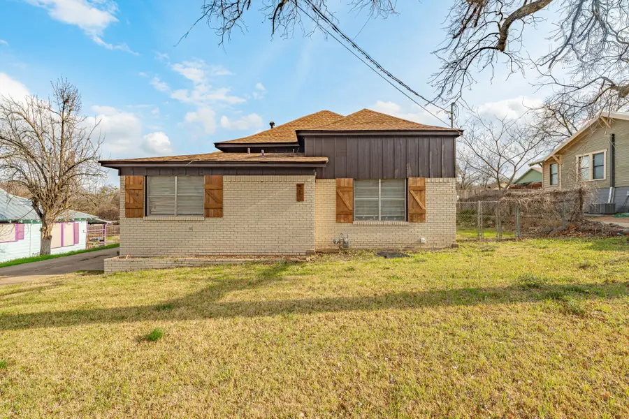 582 W College Street, Stephenville, TX 76401 - #2