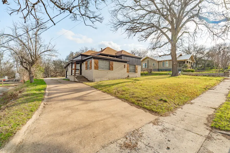 582 W College Street, Stephenville, TX 76401 - #3