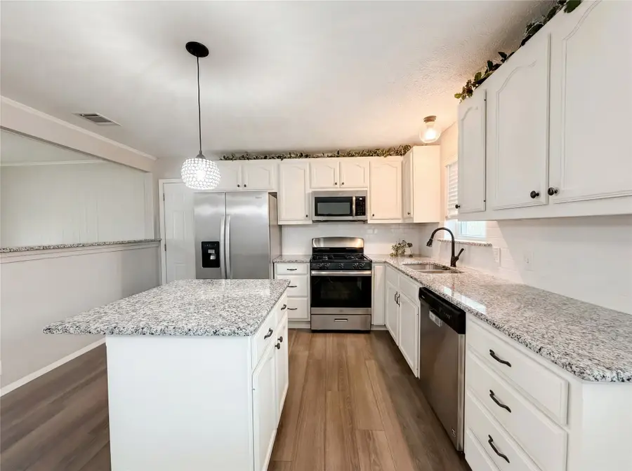 208 Summercrest Boulevard, Burleson, TX 76028 - #2