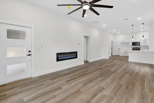 2307 Refugio Avenue, Fort Worth, TX 76164