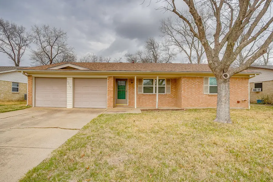 5917 Whispering Lane, Watauga, TX 76148 - #2