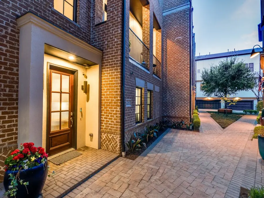 2147 Minehampton Lane, Dallas, TX 75201 - #2