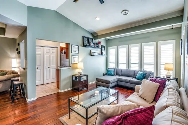 4104 N Hall Street #330, Dallas, TX 75219