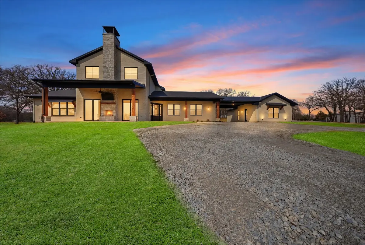 860 County Road 208, Gainesville, TX 76240 - #1