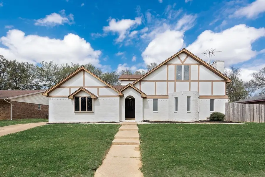 2225 Park Hill Drive, Arlington, TX 76012 - #2