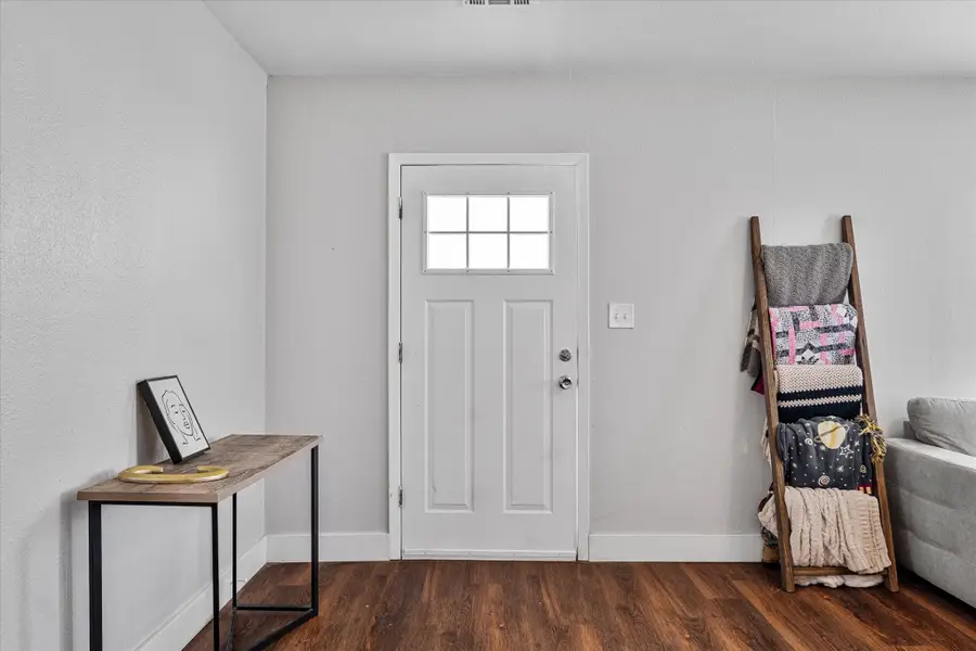 25 W Parnell Street, Denison, TX 75020 - #2