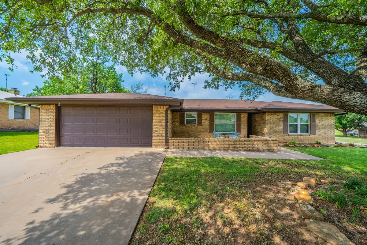 1300 Austin Street, Bowie, TX 76230 - #1