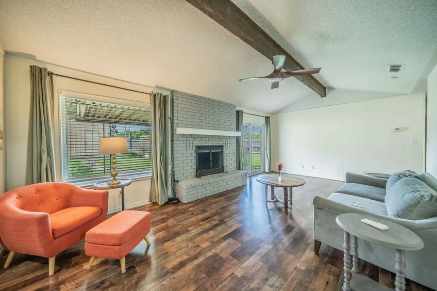 1300 Austin Street, Bowie, TX 76230 - #3