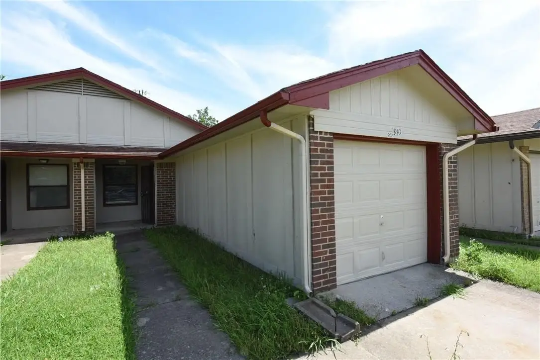 8910-8912 Greenmound Avenue, Dallas, TX 75227 - #1