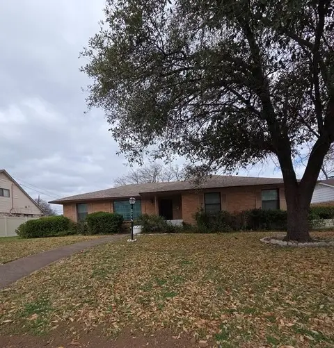 2214 Trinidad Drive, Dallas, TX 75232