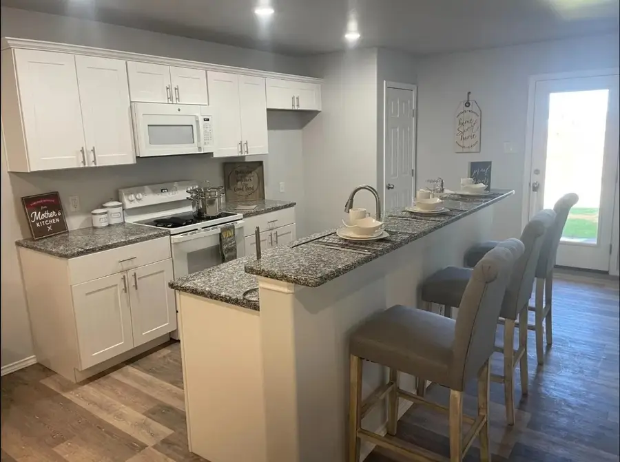 8424 10th Place, Lubbock, TX 79416 - #3