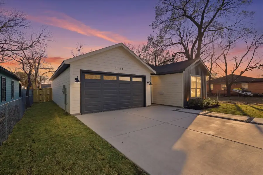 8724 Quinn Street, Dallas, TX 75217 - #2