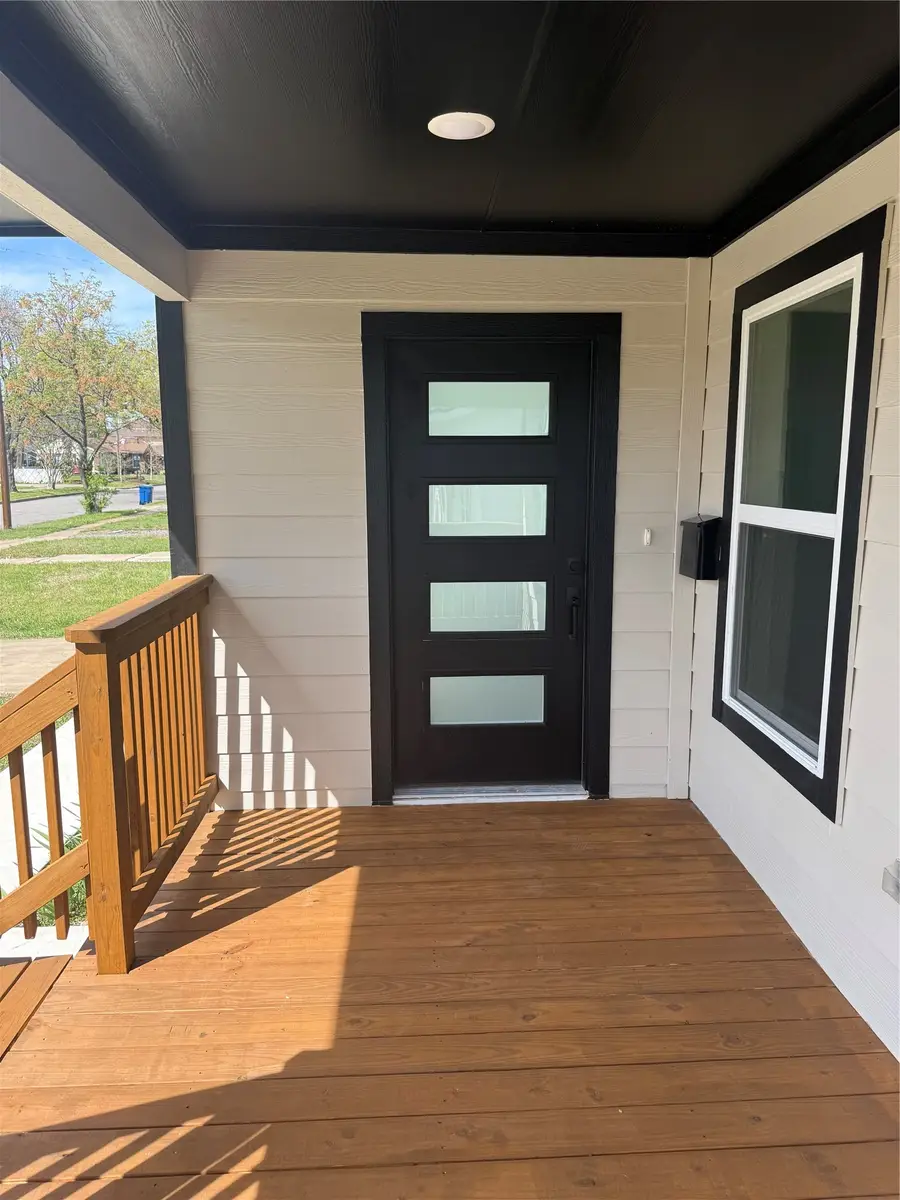 920 S Montreal, Dallas, TX 75208 - #3