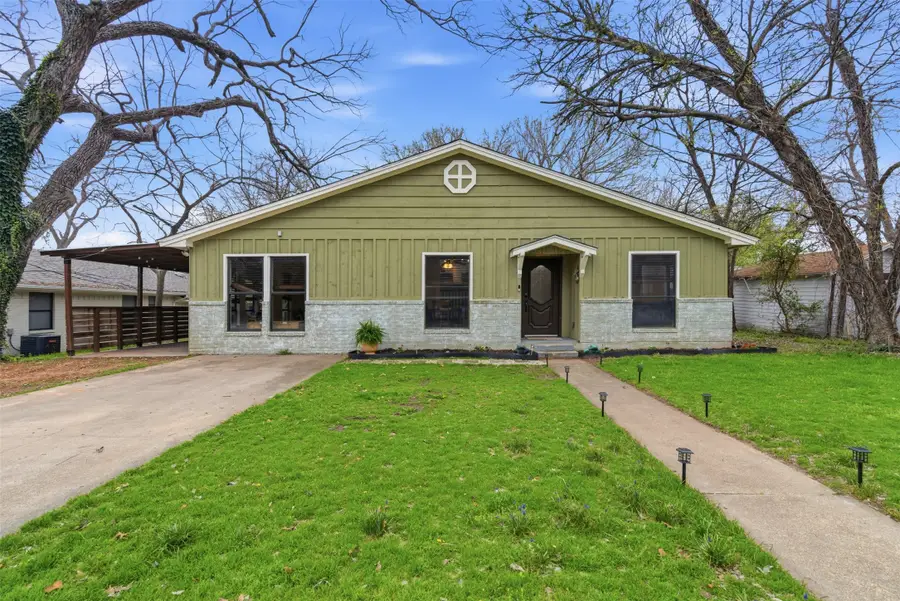 208 E Columbia Street, Weatherford, TX 76086 - #2