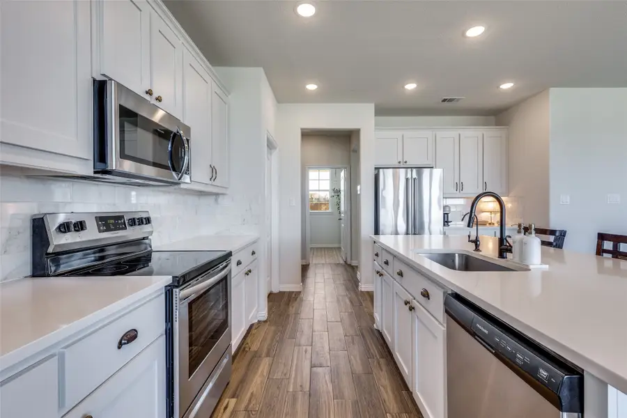 110 Ridgetop Trail, Rhome, TX 76078 - #3