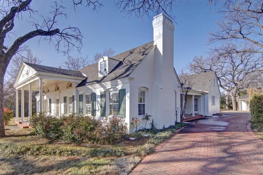 808 Elm Street, Graham, TX 76450 - #2