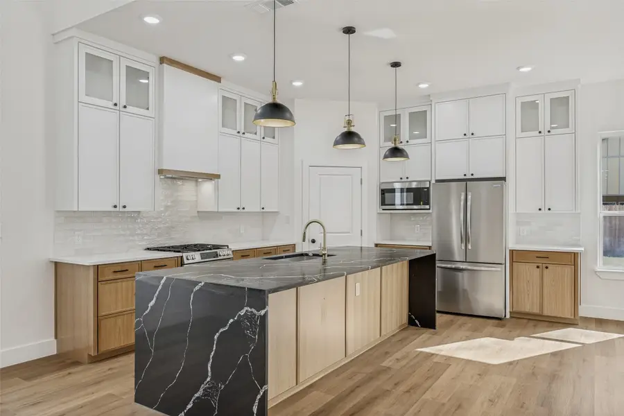 3910 Harlingen, Dallas, TX 75212 - #3