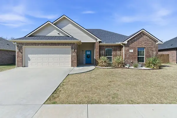 711 Hadley Lane, Valley View, TX 76272