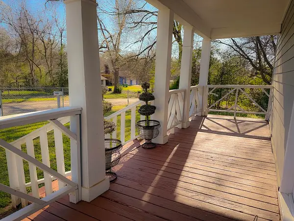 805 W Green Street, Palestine, TX 75801