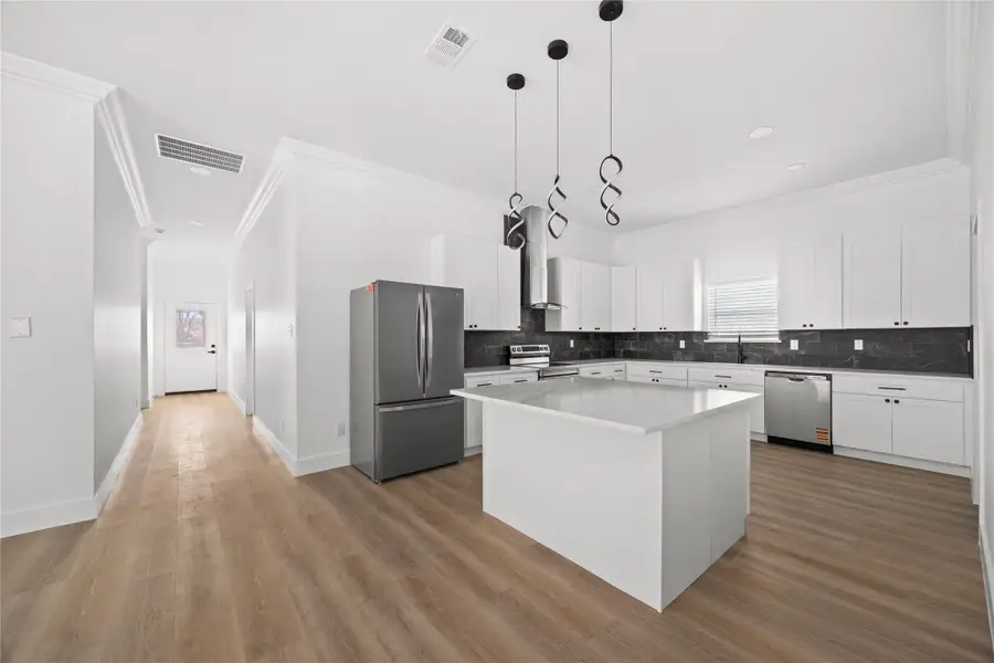 302 E Glenwood, Mabank, TX 75147 - #2