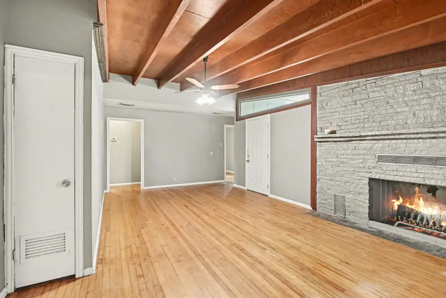 108 N Cherry Lane, Granbury, TX 76048 - #3