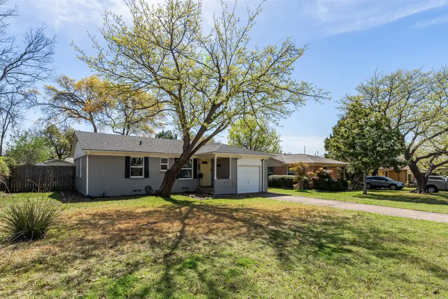 429 Vernet Street, Richardson, TX 75080 - #3