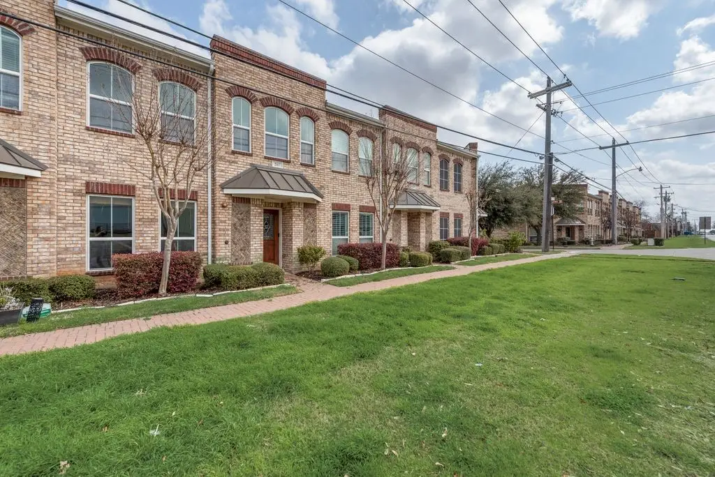 207 S Kealy Avenue, Lewisville, TX 75057 - #1