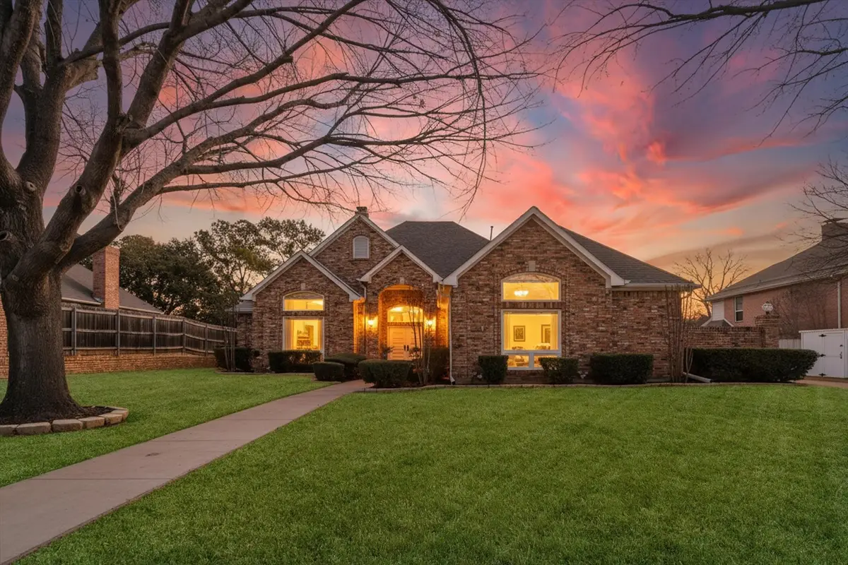 5211 Vicksburg Drive, Arlington, TX 76017 - #1