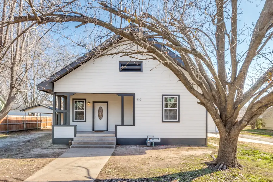 410 S Grand Avenue, Gainesville, TX 76240 - #3