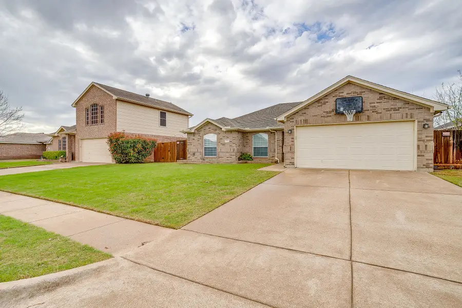 1013 Aaron Drive, Burleson, TX 76028 - #2
