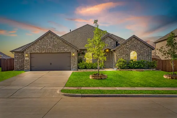 372 Chapel Hill Drive, Forney, TX 75126