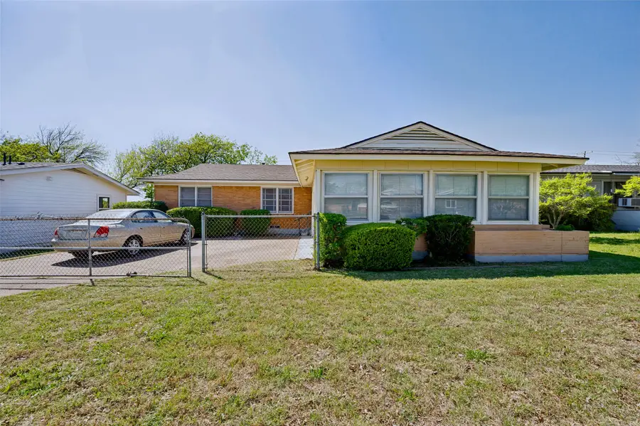 4123 Huckleberry Circle, Dallas, TX 75216 - #2