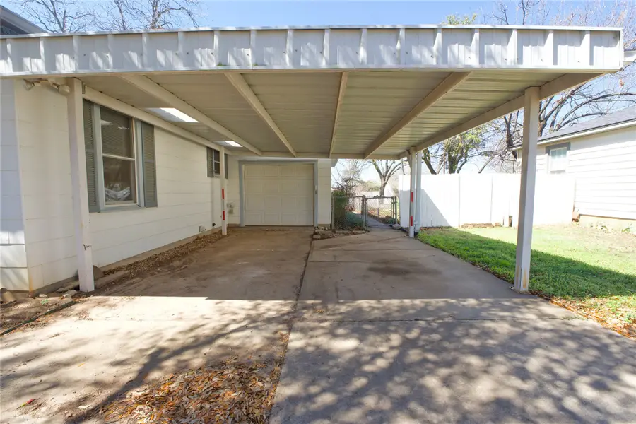 609 Cedar Street, Muenster, TX 76252 - #3