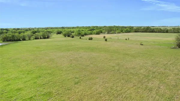 999-A East Line, Whitewright, TX 75491