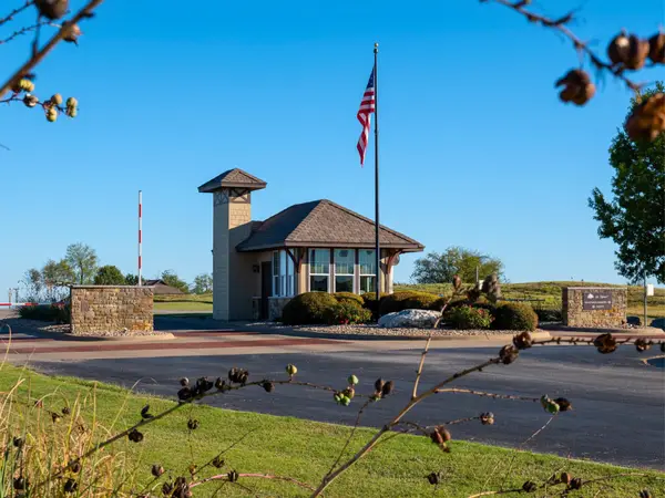 7142 Eagle Oaks Drive, Cleburne, TX 76093